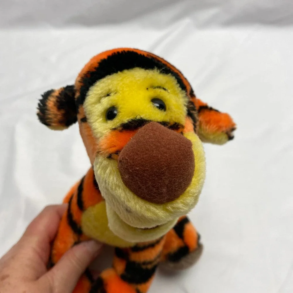 Disneyland Walt Disney World Tigger plush toy 10